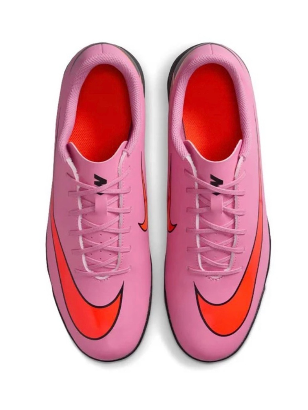 Nike Kids Brand New size 6 unisex Mercurial Soccer Turf Shoes